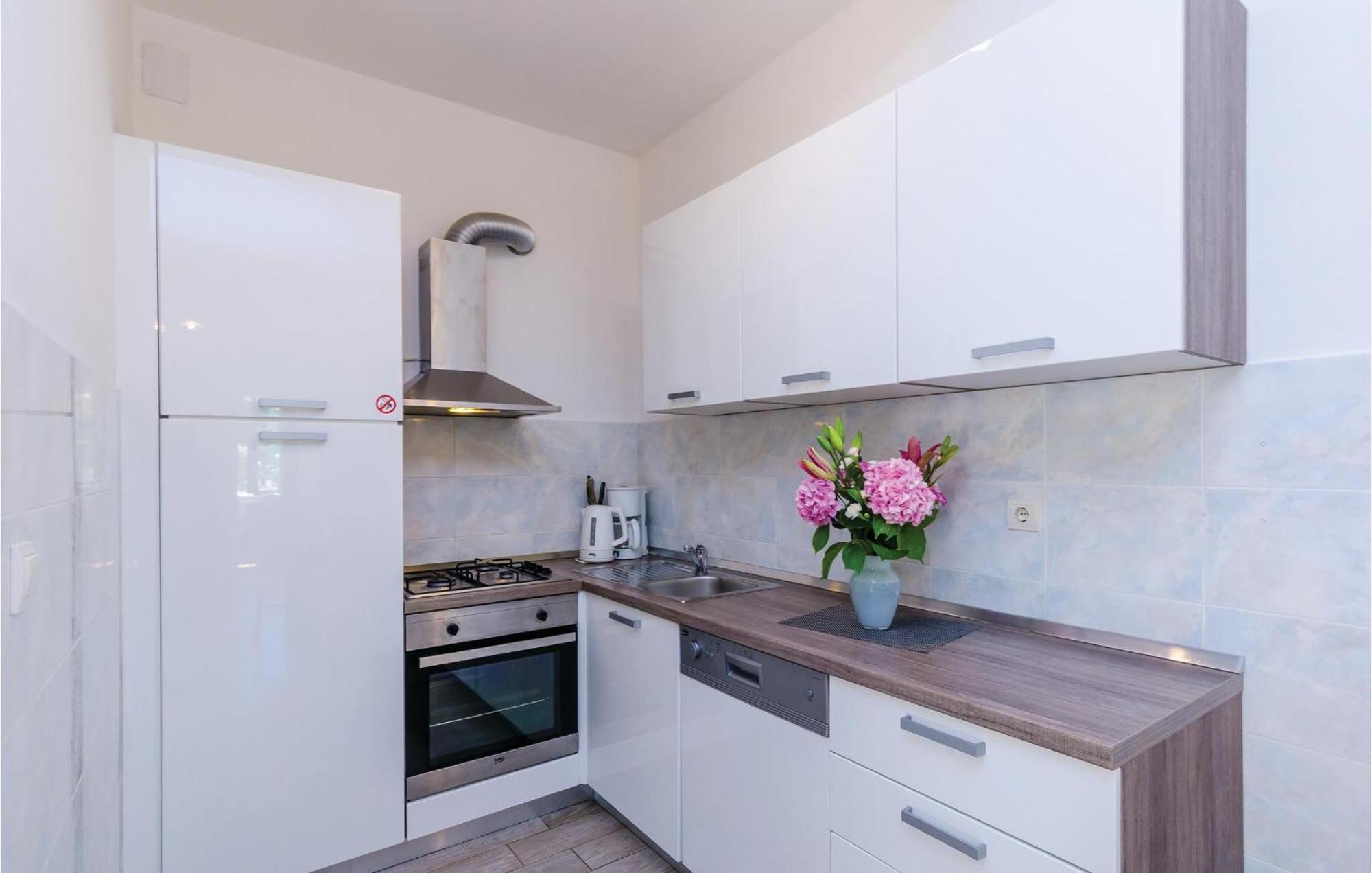 Pet Friendly Apartment In Bosanka With Kitchen Dubrovník Exteriér fotografie